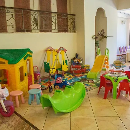 Hotel Pella 3*