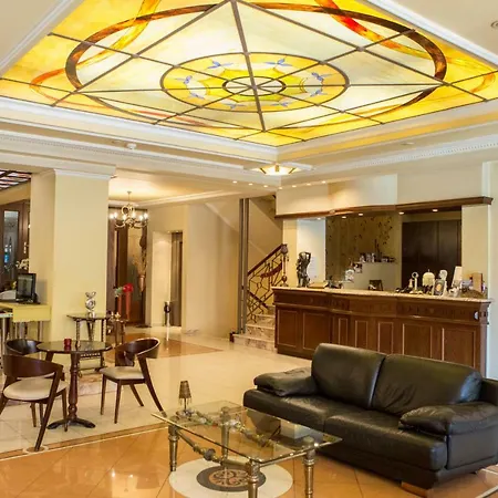 Pella Hotel