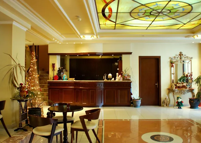 Pella 酒店 詹尼察