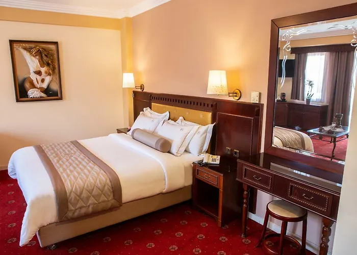 Pella 酒店 詹尼察