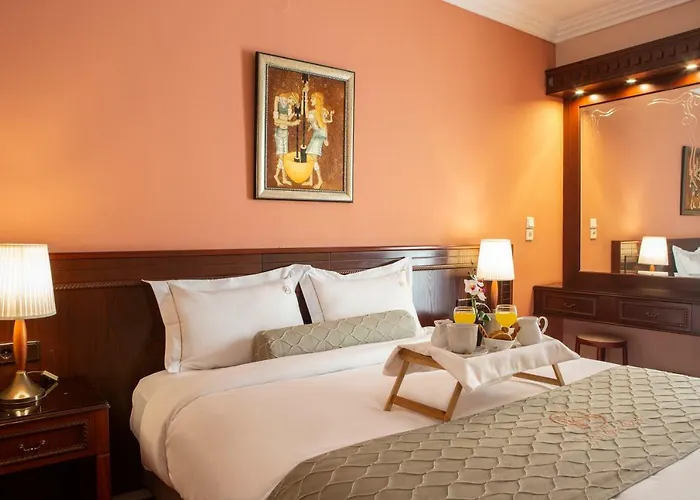 Pella Hotel