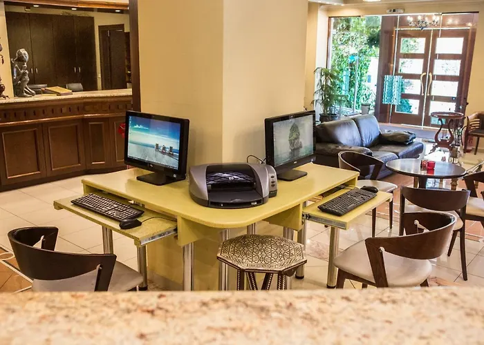 Pella 酒店 詹尼察