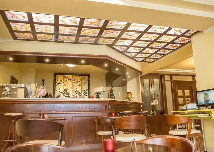 Pella 酒店 詹尼察